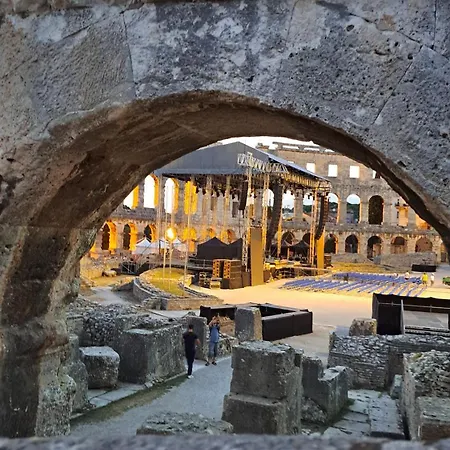Iggory * Pula