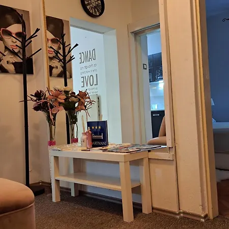 Iggory Apartment *